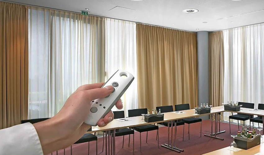 Battery-Powered Curtain Motors